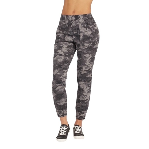 Spanx Stretch Twill Camo Joggers Size L - Picture 1 of 10